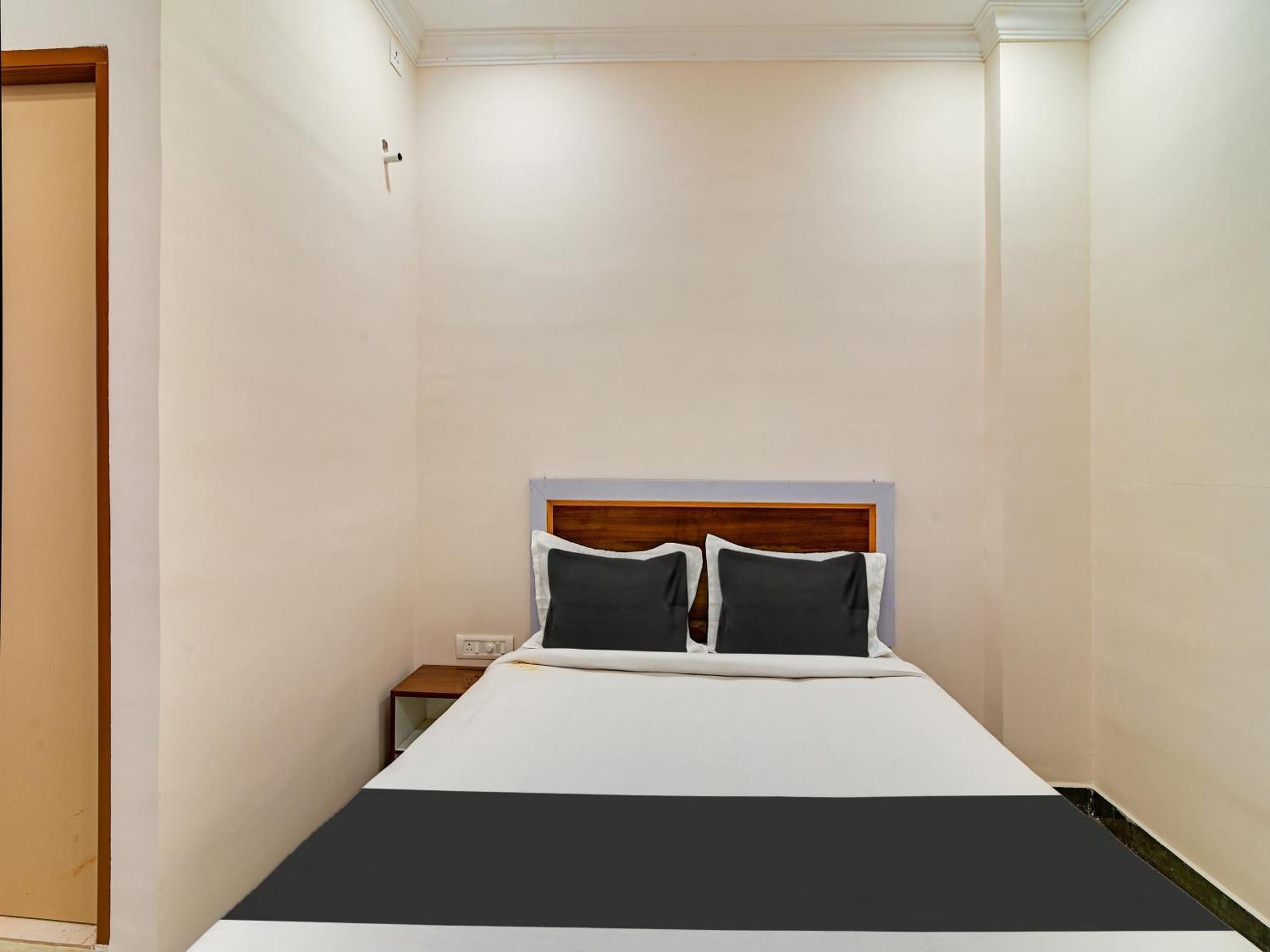 Hotel O Rj Royal Inn Vellore Eksteriør bilde